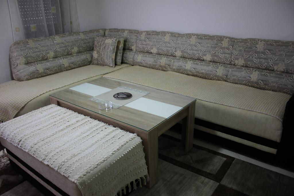 Apartments Zoni 블라시츠 외부 사진