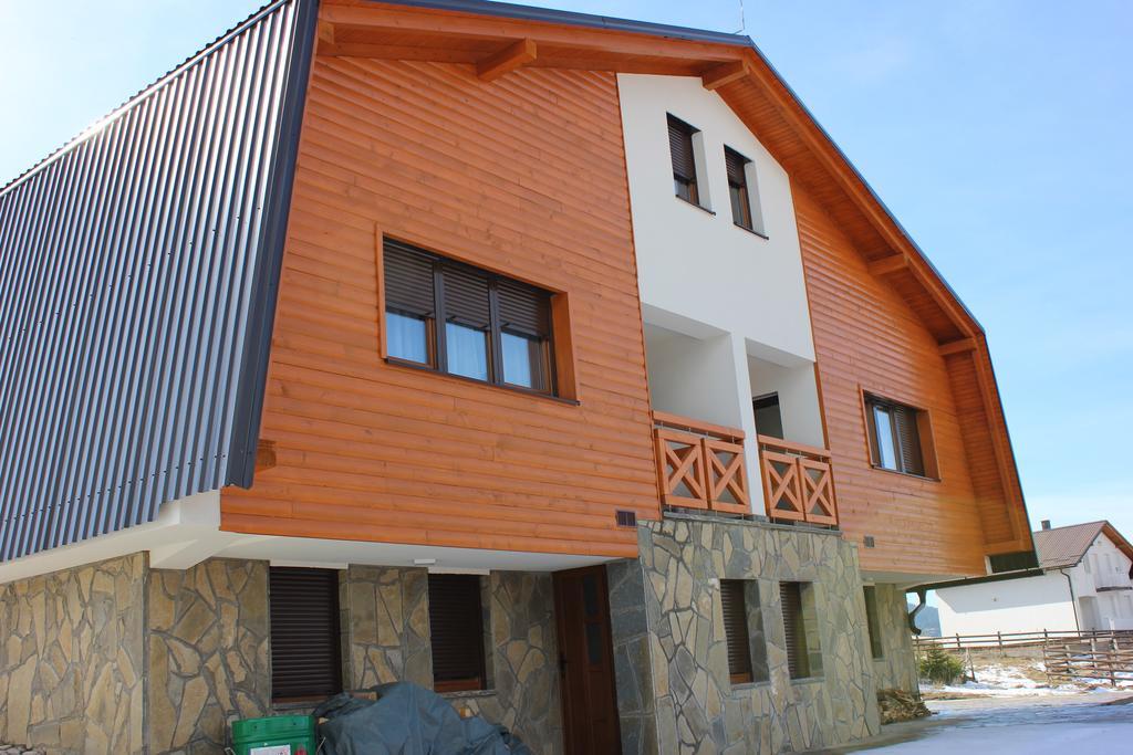 Apartments Zoni 블라시츠 외부 사진